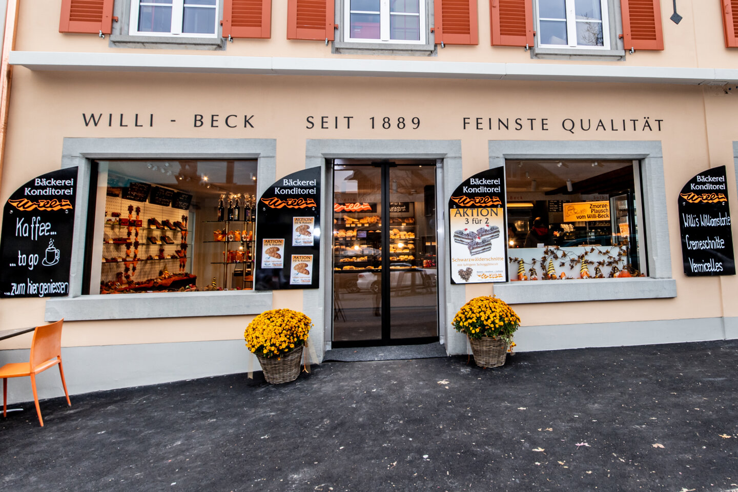 FRISCH RENOVIERT WILLI BECK IN SEMPACH